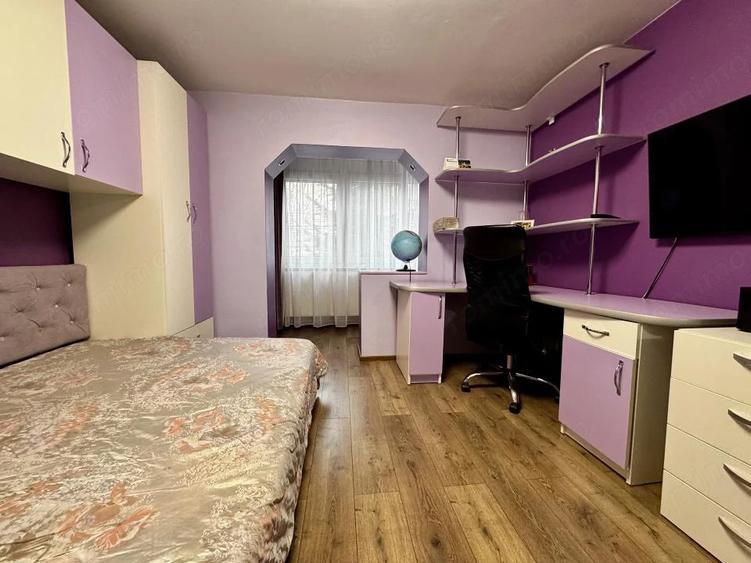 Apartament cu 4 camere decomandat, mobilat în Lipovei