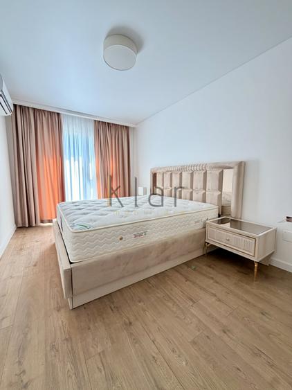 Apartament cu 3 camere semidecomandat, mobilat în Zorilor
