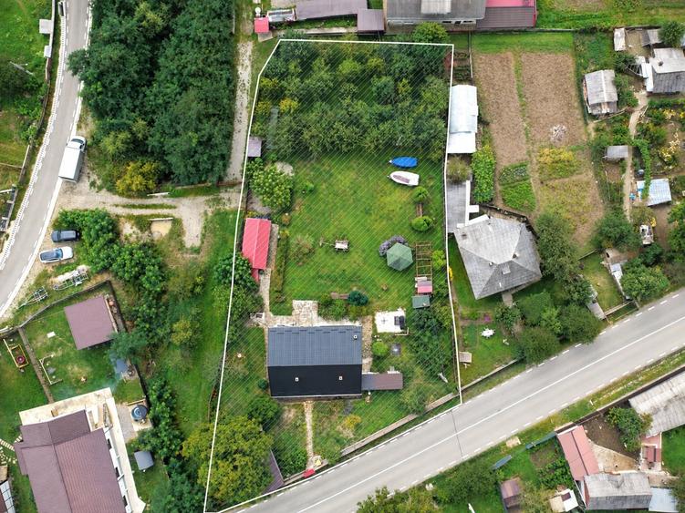 Casă individuală cu 6 camere cu Teren 1907 Mp în Chirițeni