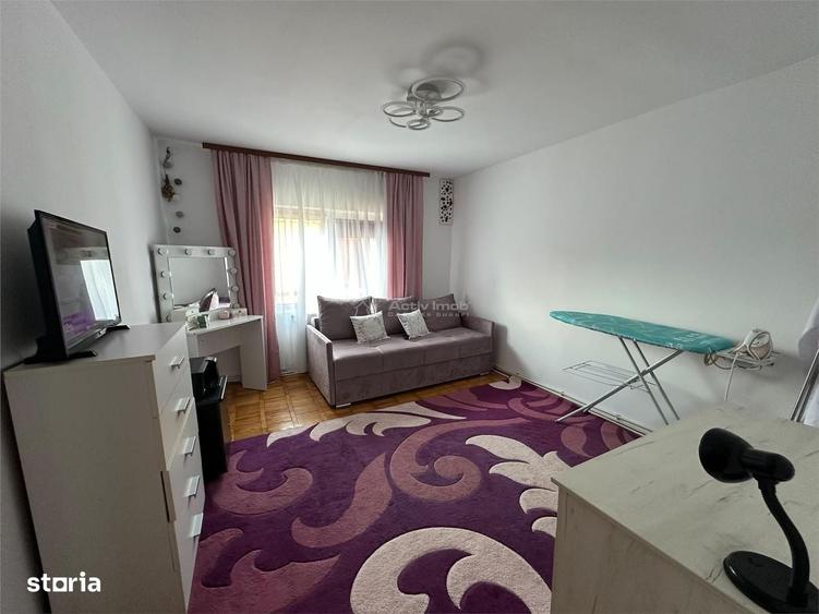 Apartament cu 3 camere decomandat în Central