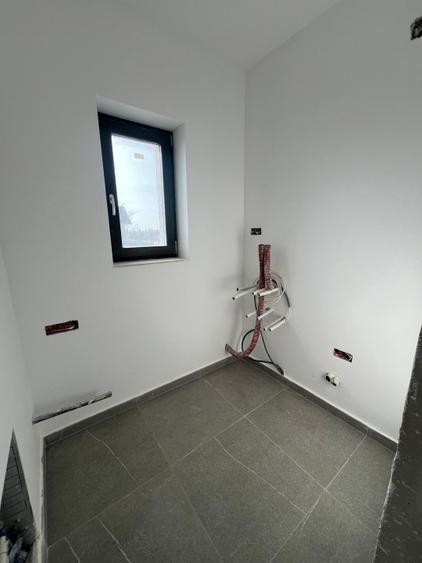 Casă individuală cu 5 camere cu Teren 400 Mp în Corbeanca