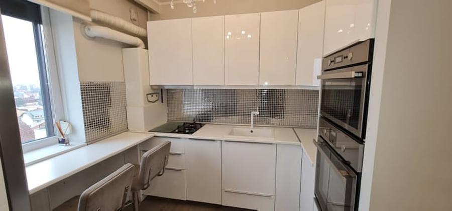Apartament cu 3 camere nedecomandat în Central