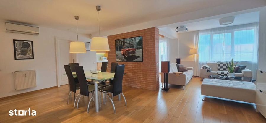 Apartament cu 4 camere în Central