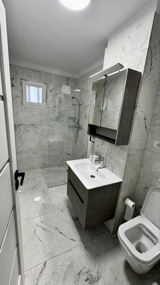 Apartament cu 2 camere semidecomandat în Cetate
