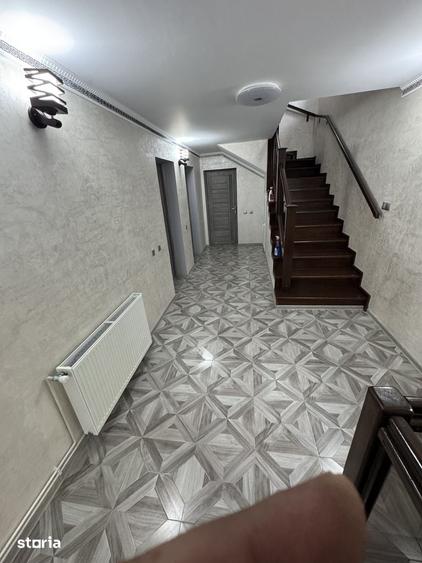 Casă cu 8 camere cu Teren 2800 Mp în Milcoiu