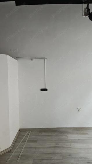 Spațiu comercial, de 31 mp, în Central