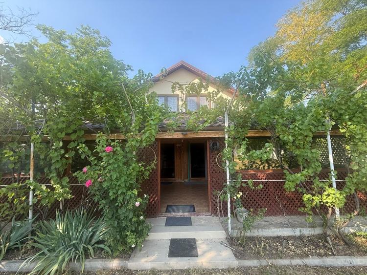 Casă individuală cu 5 camere cu Teren 2000 Mp în Valea Argovei