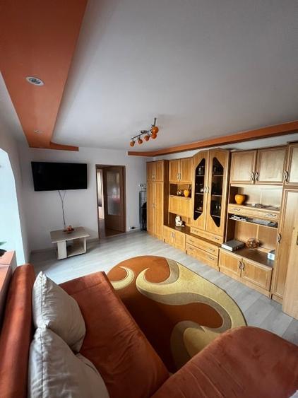 Apartament cu 2 camere semidecomandat în Nord-Est