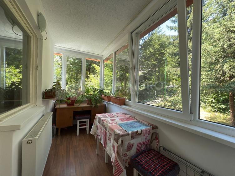 Apartament cu 2 camere, 2 bai, decomandat, etaj 1 - zona Racadau - 10