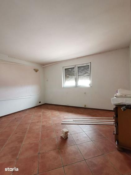 Casă cu 6 camere cu Teren 3187 Mp în Urechești