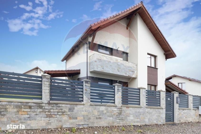 Casă cu 4 camere în Astra