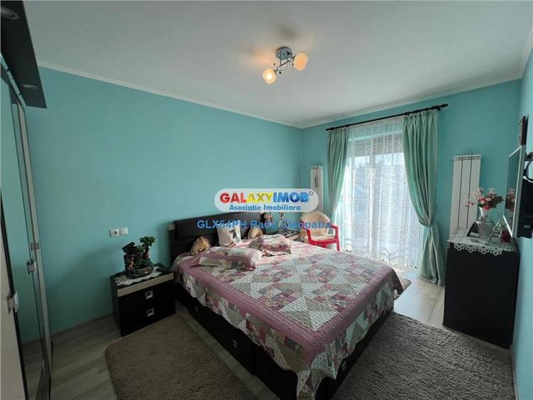 Casă cu 5 camere cu Garaj în Central