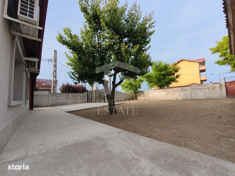 Casă cu 4 camere în Palazu Mare