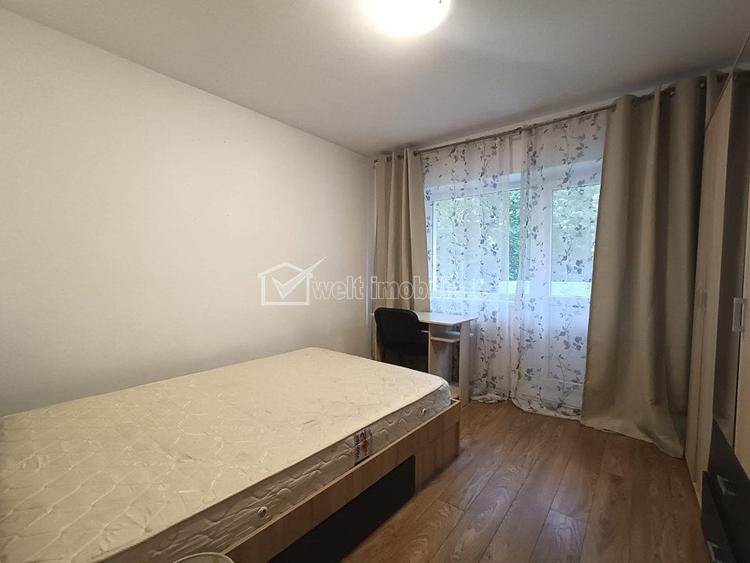 Apartament cu 4 camere decomandat în Zorilor