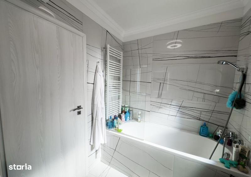Apartament cu 3 camere semidecomandat, mobilat în Central