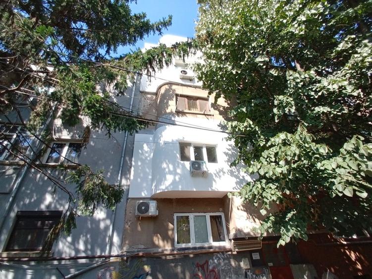 Garsonieră decomandată în Unirii