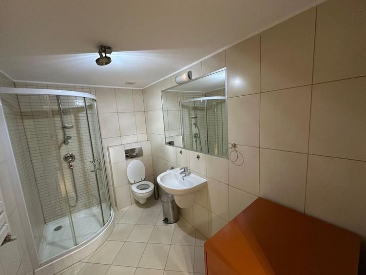 Apartament cu 3 camere decomandat, mobilat în Herăstrău