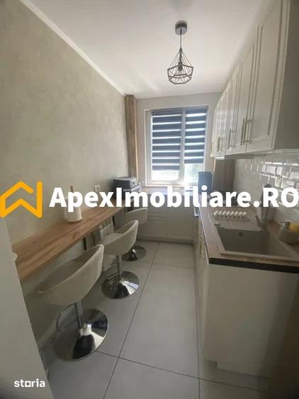 Apartament cu 2 camere decomandat, mobilat în Drumul Taberei