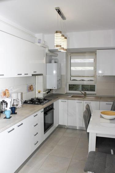Apartament cu 3 camere decomandat în Avantgarden