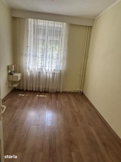 Apartament cu 3 camere în Sud
