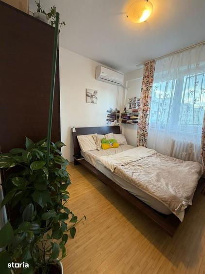 Apartament cu 3 camere semidecomandat, mobilat în Pantelimon