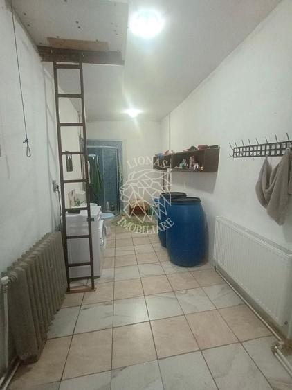 Casă individuală cu 3 camere cu Canalizare în Enciu