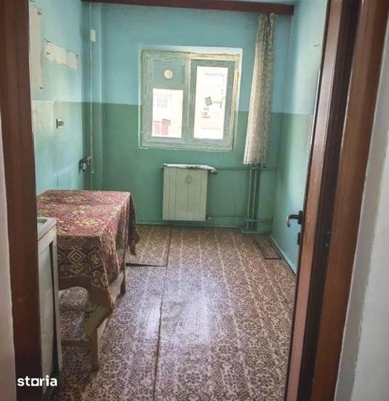Apartament cu 2 camere decomandat în Titan