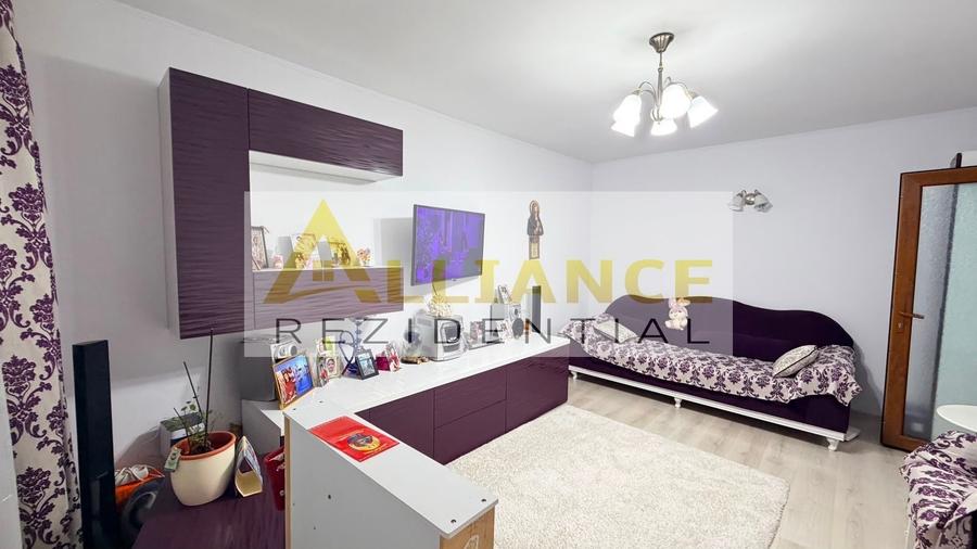 Metrou Aparatorii Patriei ~ Apartament 3 camere decomandat - 10