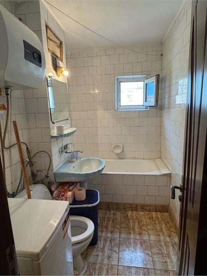 Apartament cu 2 camere semidecomandat în Exterior Vest