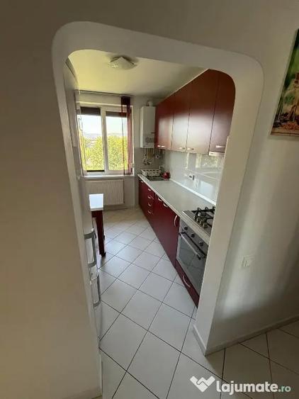 Apartament cu 2 camere decomandat în Hărmanului