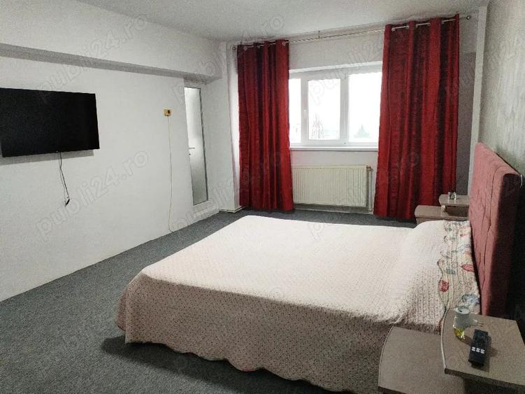 Apartament cu 3 camere decomandat în Obor
