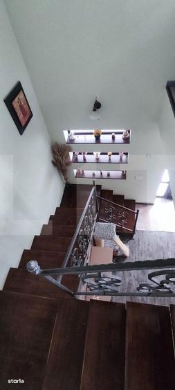 Casă cu 4 camere cu Teren 450 Mp în 1 Decembrie
