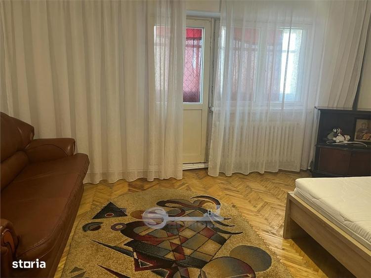Garsonieră decomandată în Cug