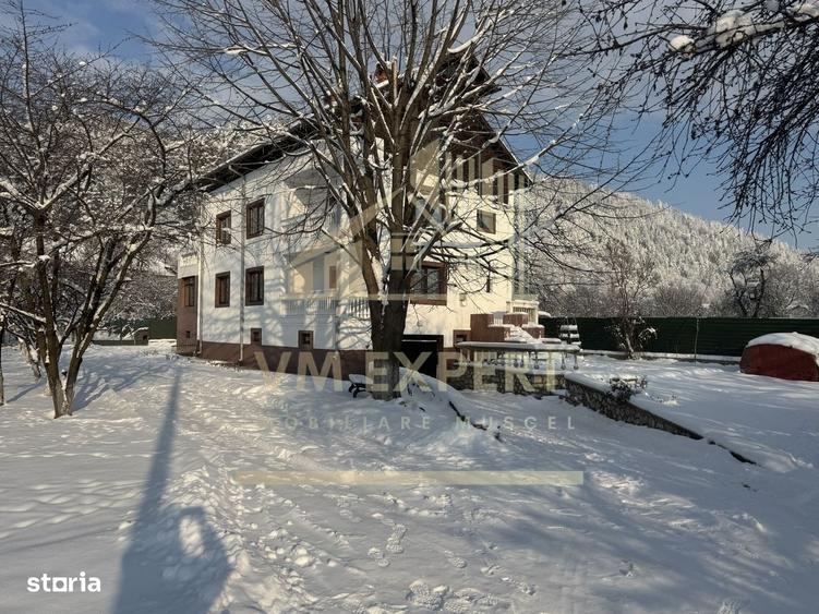 Casă cu 4 camere cu Teren 2078 Mp în Câmpulung Muscel