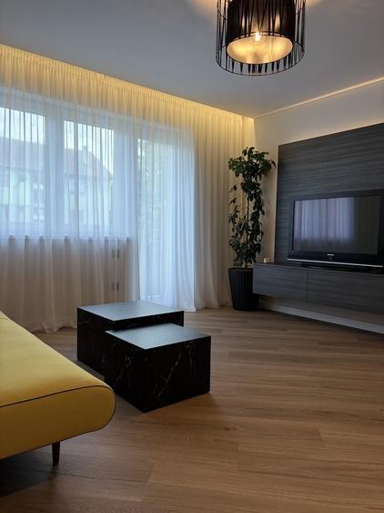Apartament cu 2 camere decomandat în Ștrand