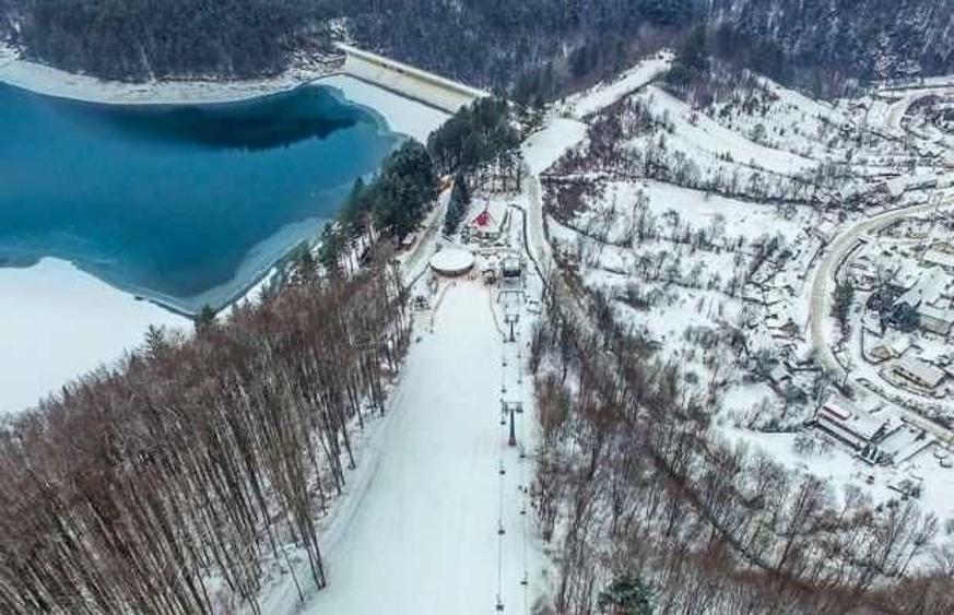 Teren de 965 mp, în Poiana