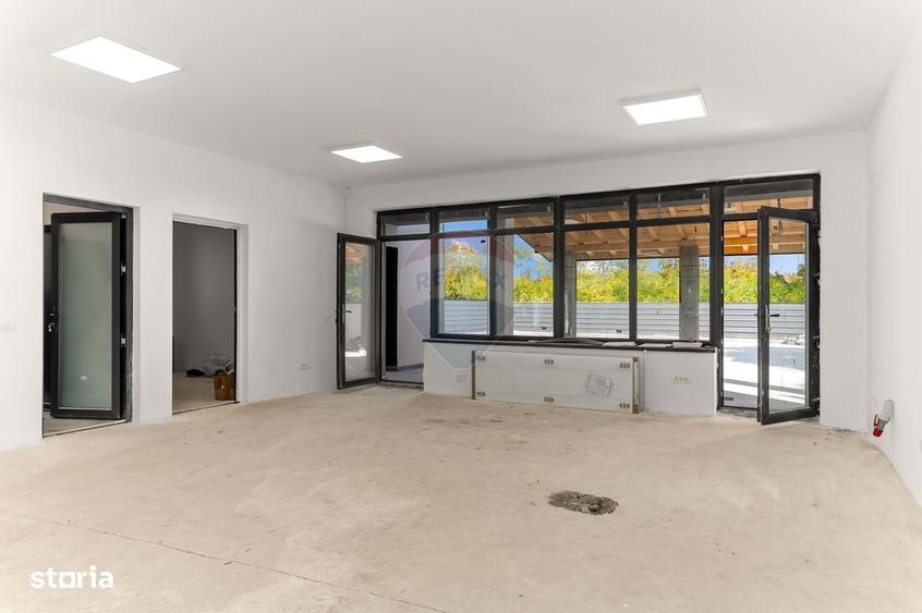 Spațiu comercial, de 410 mp, în Crevedia