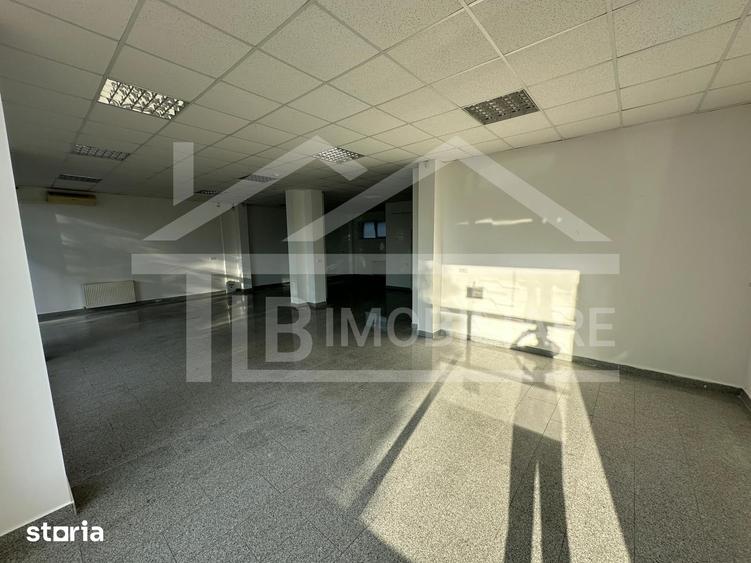 Spațiu comercial, de 120 mp, în 22 Decembrie 1989
