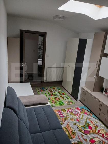 Apartament cu 3 camere semidecomandat, mobilat în Traian