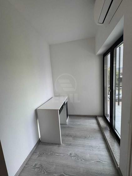 Apartament cu 2 camere semidecomandat în Borhanci