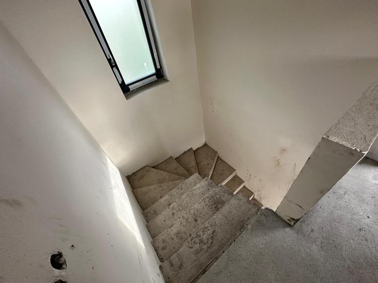 Duplex cu 4 camere cu Canalizare în Feleacu