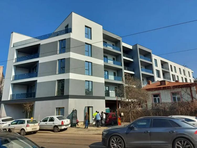Apartament cu 2 camere decomandat în Eminescu