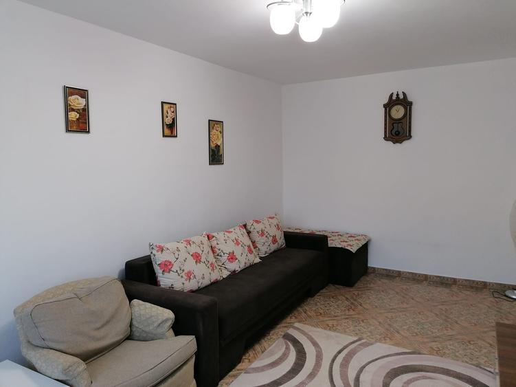 Inchiriez Apartament 2 Camere Decomandat - 2