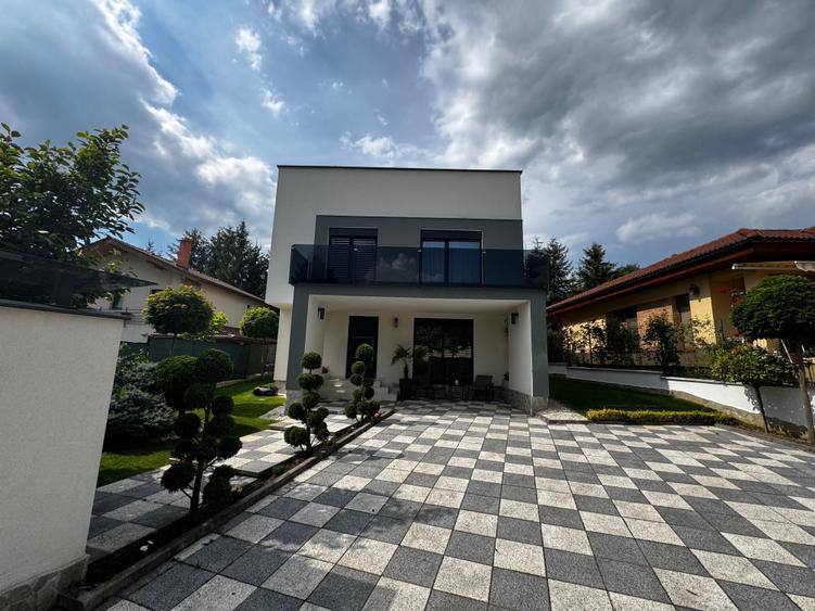 Casă cu 4 camere în Tăuții-Măgherăuș