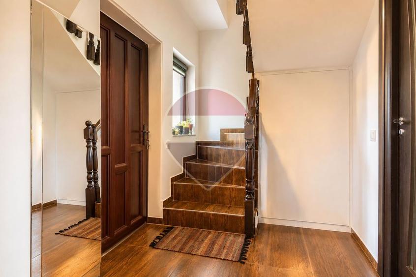 Casă individuală cu 4 camere cu Teren 400 Mp în Horpaz