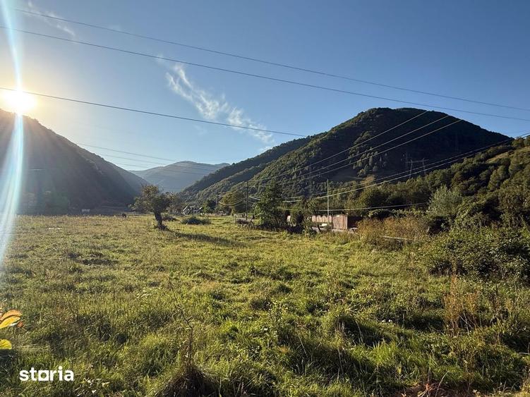 Casă cu 2 camere cu Canalizare în Boița