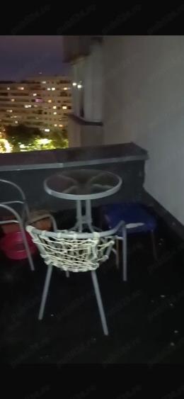 Apartament cu 3 camere decomandat în Colentina