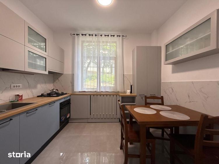 Apartament cu 3 camere decomandat, mobilat în Copou