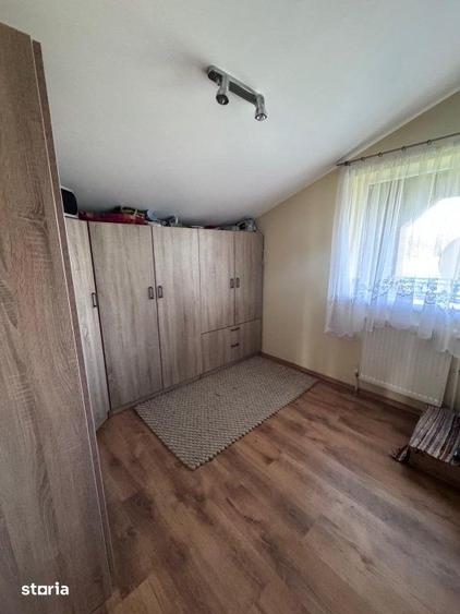 Casă cu 6 camere cu Teren 2500 Mp în Siret