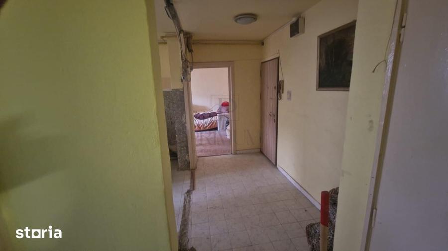 Apartament cu 2 camere decomandat în Soarelui